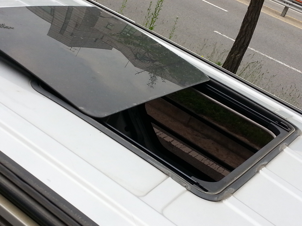 /user/c/cocosunroofs/editor/2406/a8c2a78bf8426c95e5aba6f4bbf00c2c_1718012831_3626.jpg 이미지크게보기